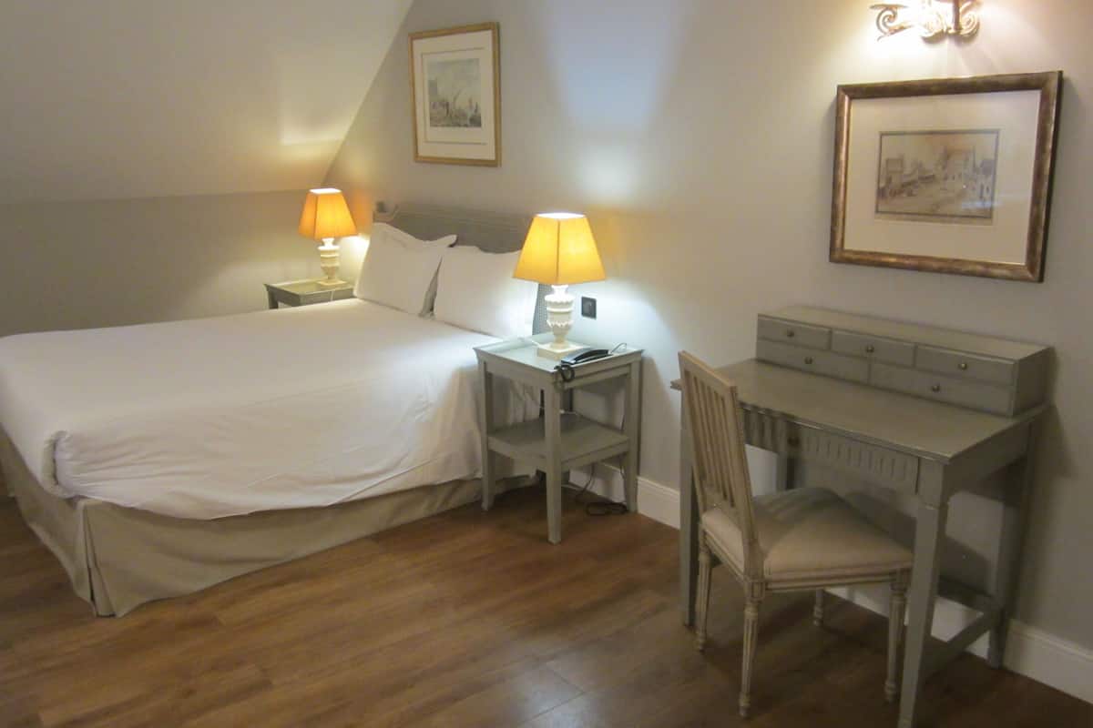 Traditional-Doppelzimmer