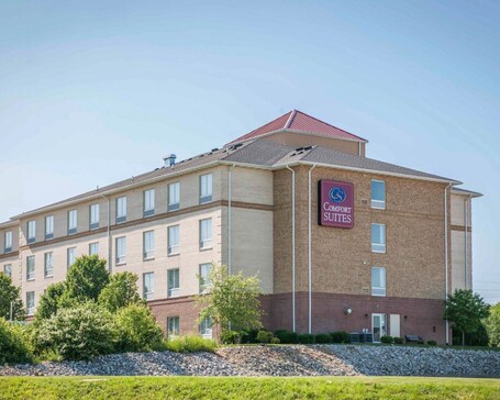 Comfort Suites Southport - Image 16