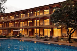 Sanctuary Suite | In-room safe, blackout drapes, free WiFi, bed sheets