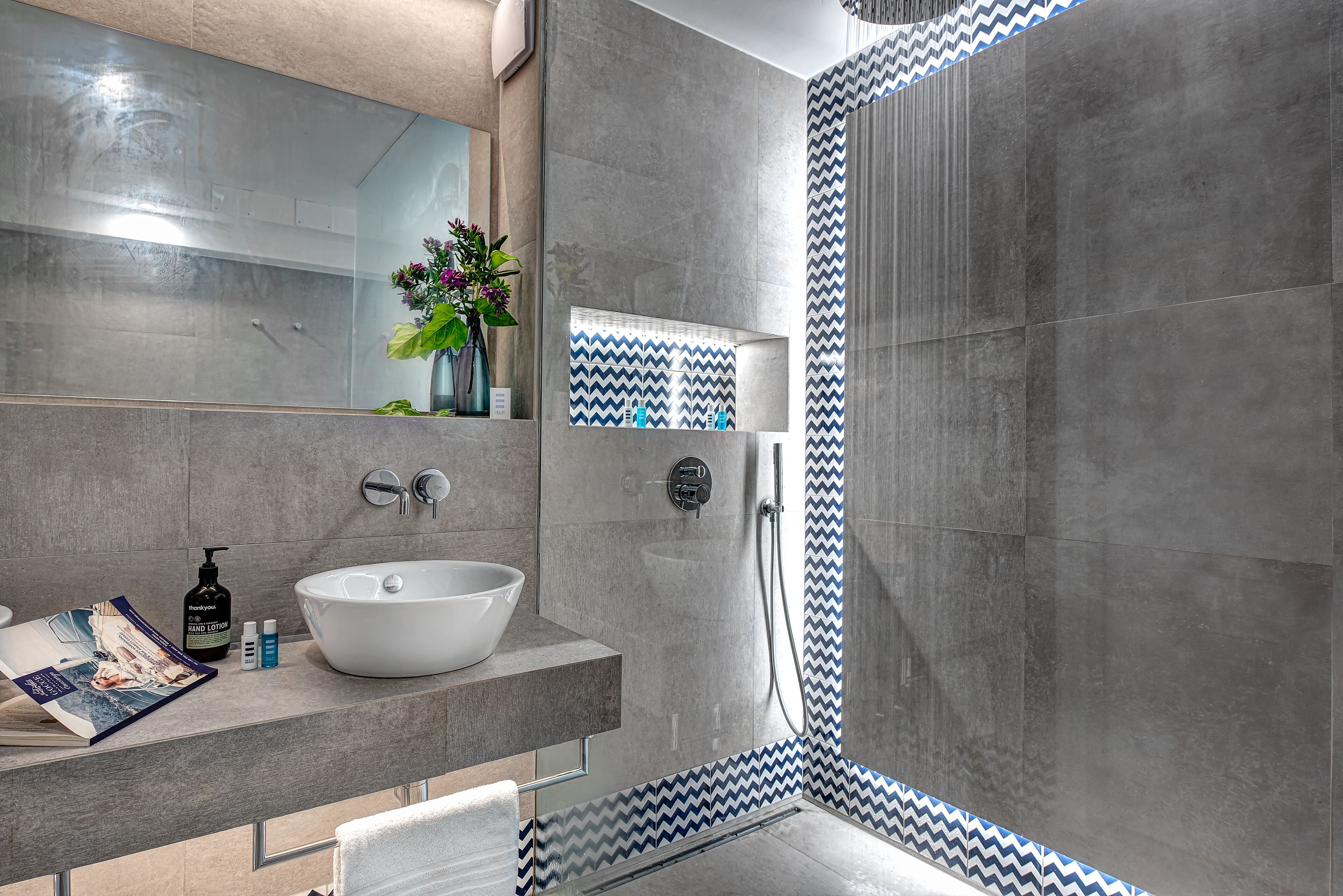 classic apartment, 1 bedroom, terrace, sea view | bathroom | free toiletries, hair dryer, bidet, towels