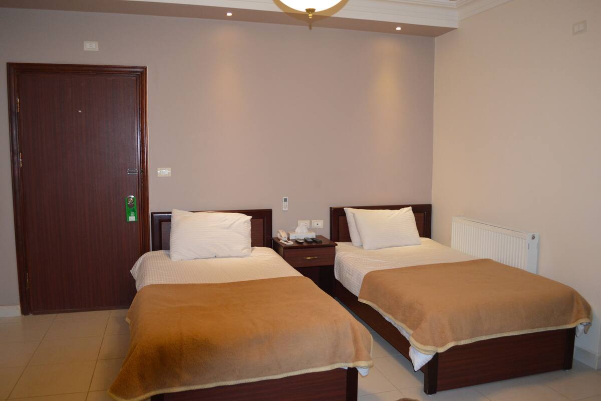 Egyptian cotton sheets, premium bedding, in-room safe, rollaway beds