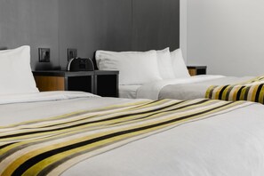 Signature Room, 2 Queen Beds | Down comforters, desk, laptop workspace, blackout drapes - Hotel Le Littoral (Québec City)