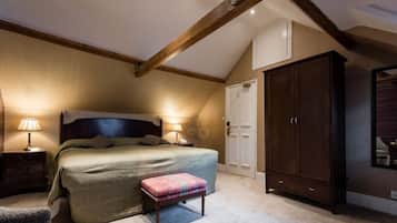Doppelzimmer, 1 King-Bett | Individuell dekoriert, individuell eingerichtet, Schreibtisch