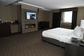 40-inch flat-screen TV with cable channels, TV, pay movies - Quality Hotel & Conference Centre (Peace River)