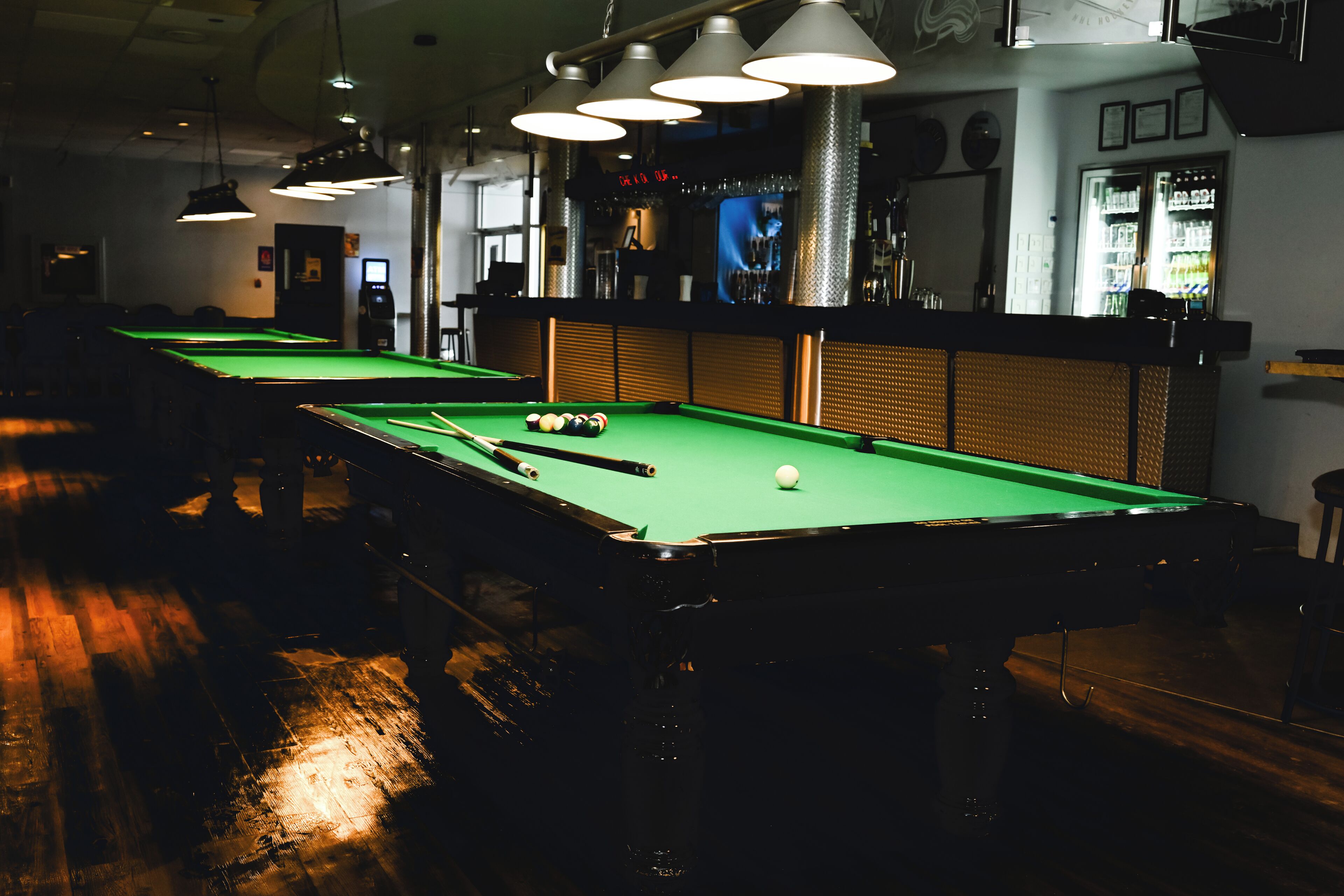 2 bars/lounges, sports bar