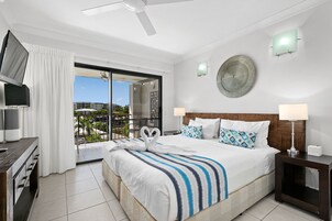 Standard Apartment, 3 Bedrooms | Premium bedding, iron/ironing board, free WiFi, bed sheets