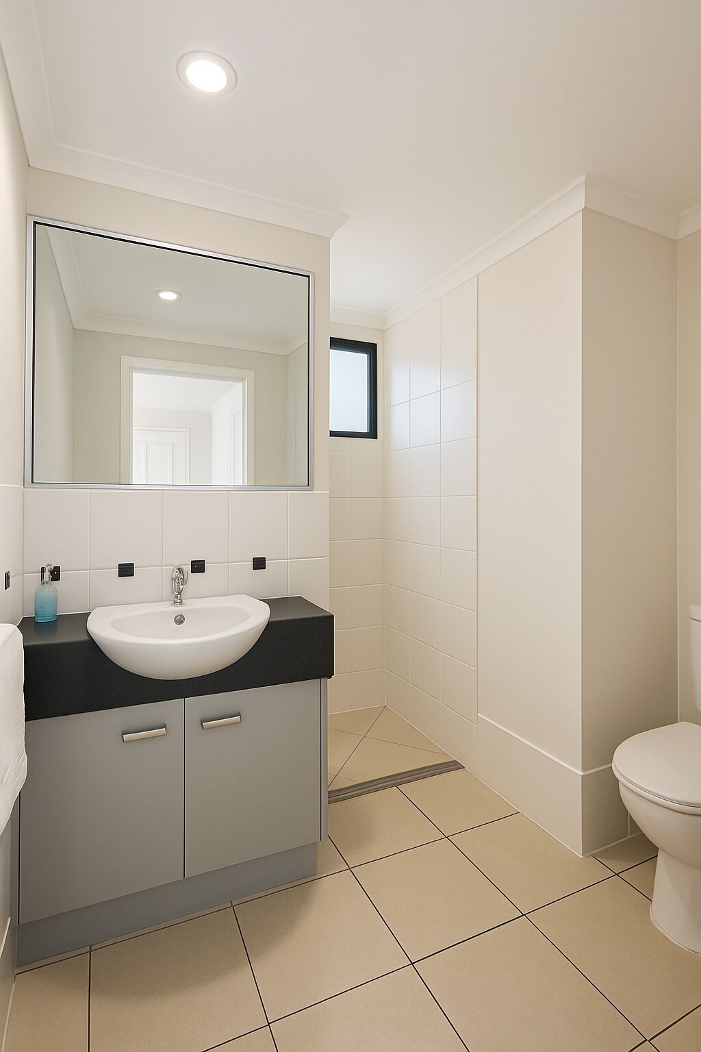 Deluxe Studio | Bathroom | Shower, hair dryer, towels