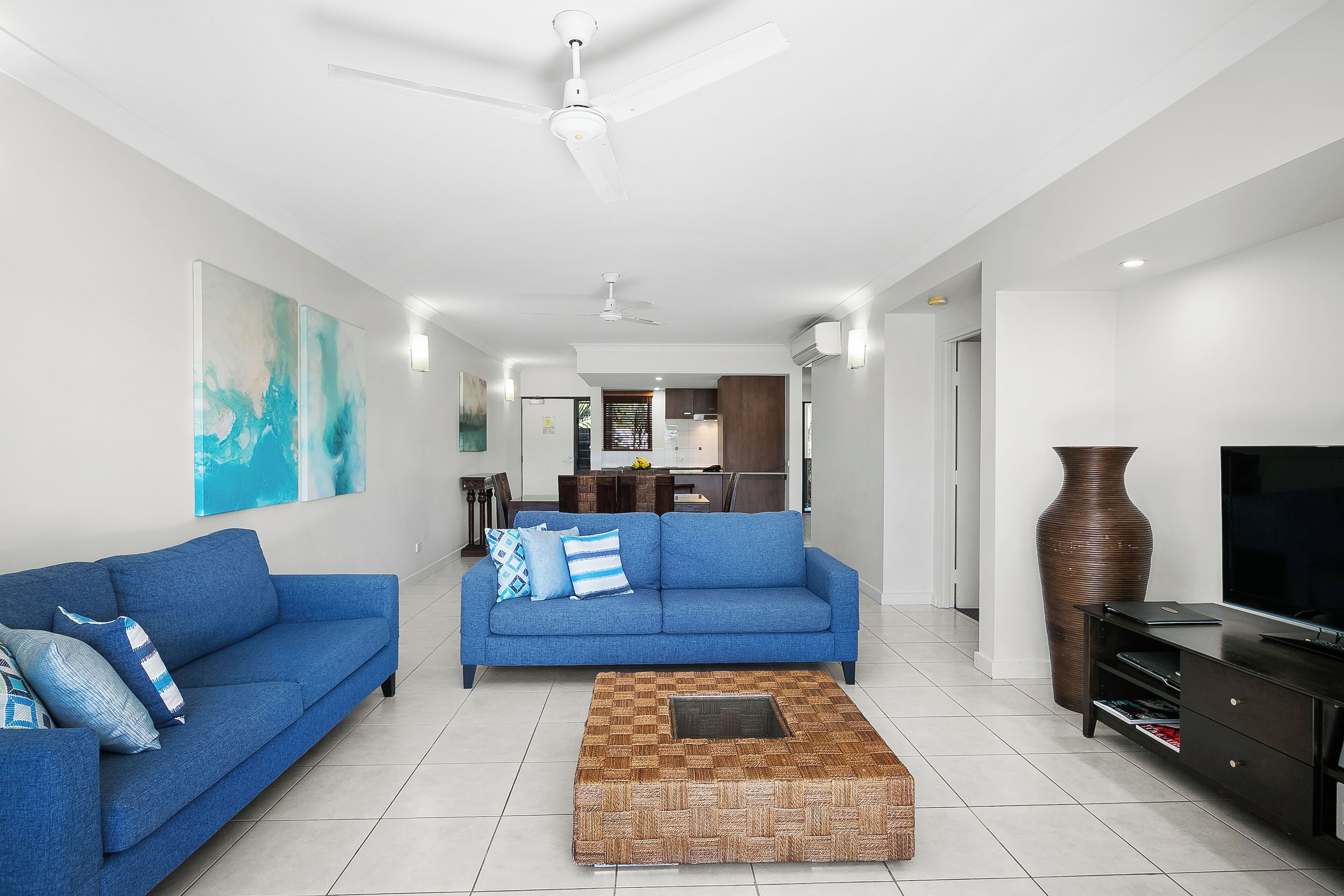 standard apartment, 2 bedrooms | living area | flat-screen tv