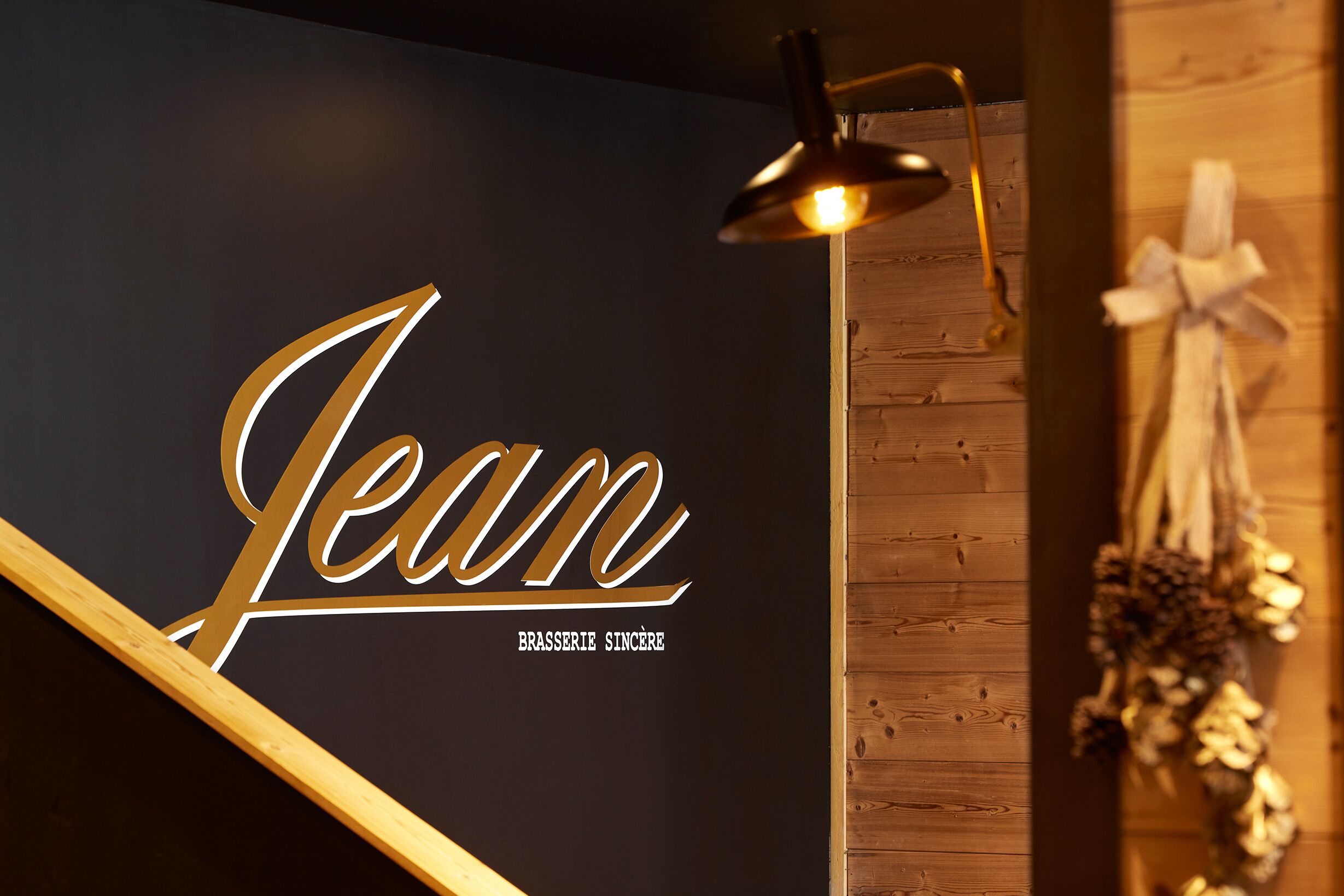 breakfast, lunch, dinner served; french cuisine