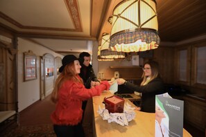 Reception - Hotel Perla (Pinzolo)