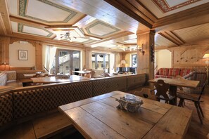 Bar (on property) - Hotel Perla (Pinzolo)