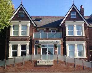 Fachada da propriedade