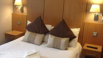 Standard Double Room | Premium bedding, laptop workspace, iron/ironing board, free WiFi