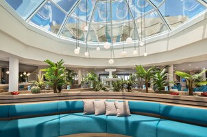 2 bars/lounges, poolside bar