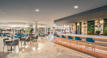 2 bars/lounges, poolside bar