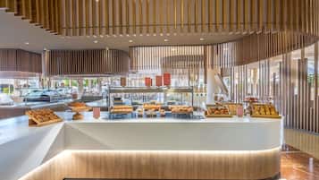 2 restaurantes; se sirven desayunos