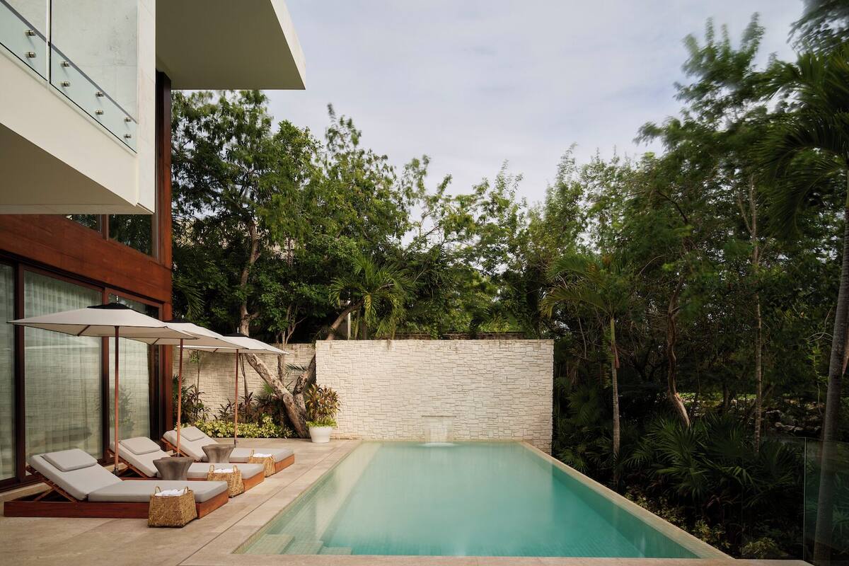 วิลล่า, หลายเตียง (Cenote) | เครื่องนอนระดับพรีเมียม, มินิบาร์, ตู้นิรภัยในห้องพัก, โต๊ะทำงาน