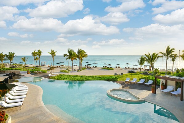 6 outdoor pools, open 7:00 AM to 7:00 PM, free pool cabanas