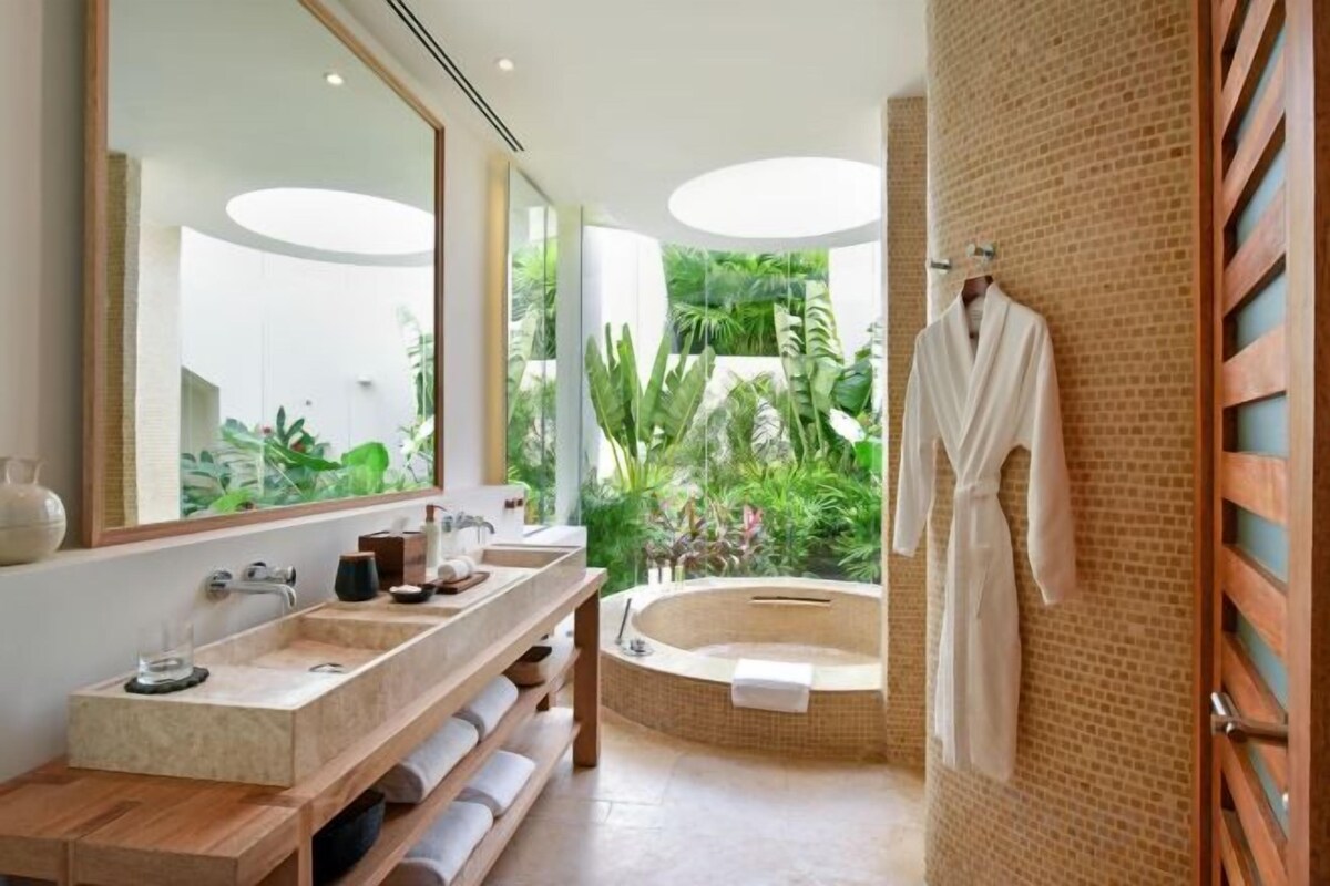 Salas de tratamientos para parejas, sauna, bañera de hidromasaje 