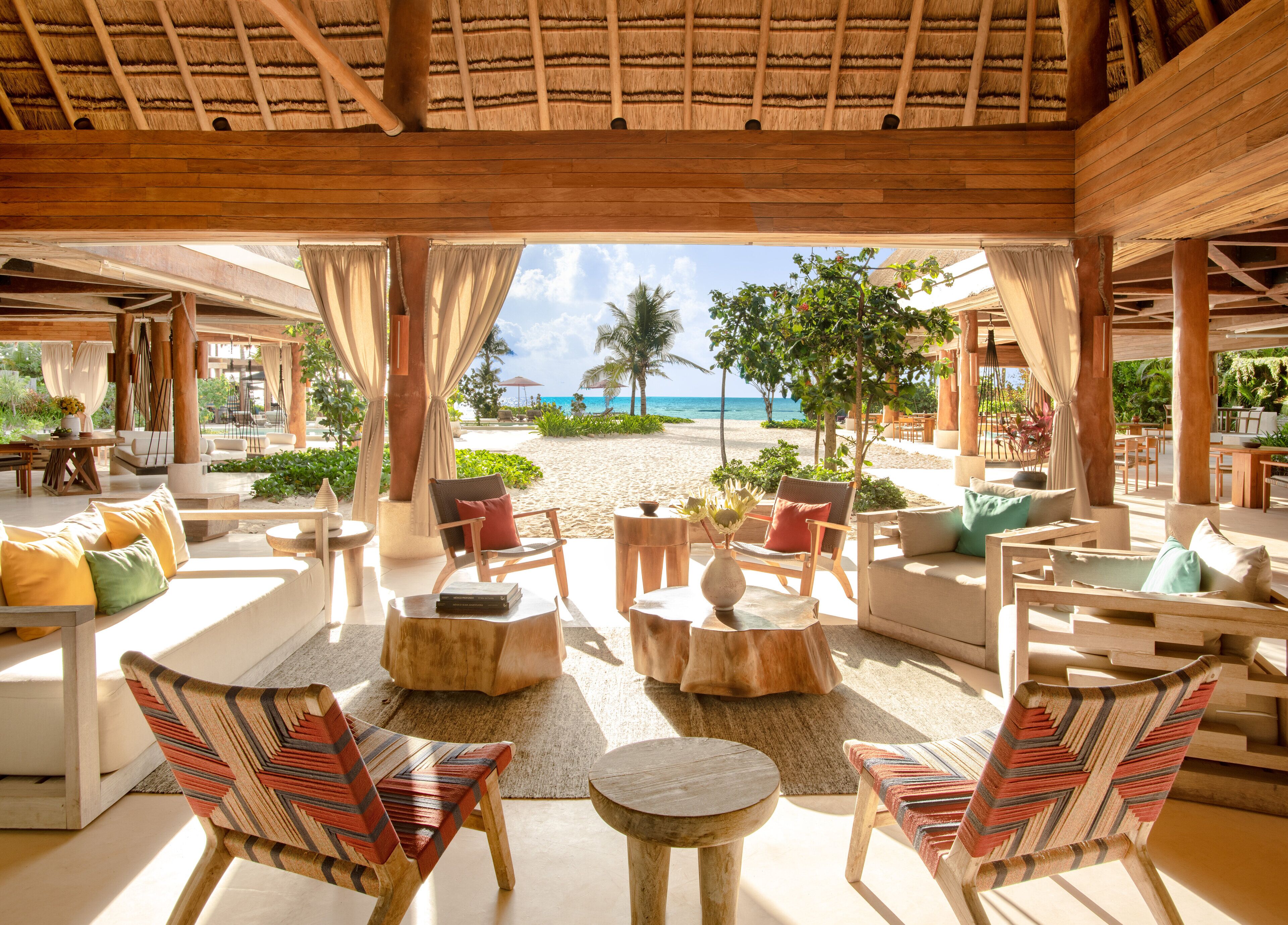 Quầy bar trên bãi biển