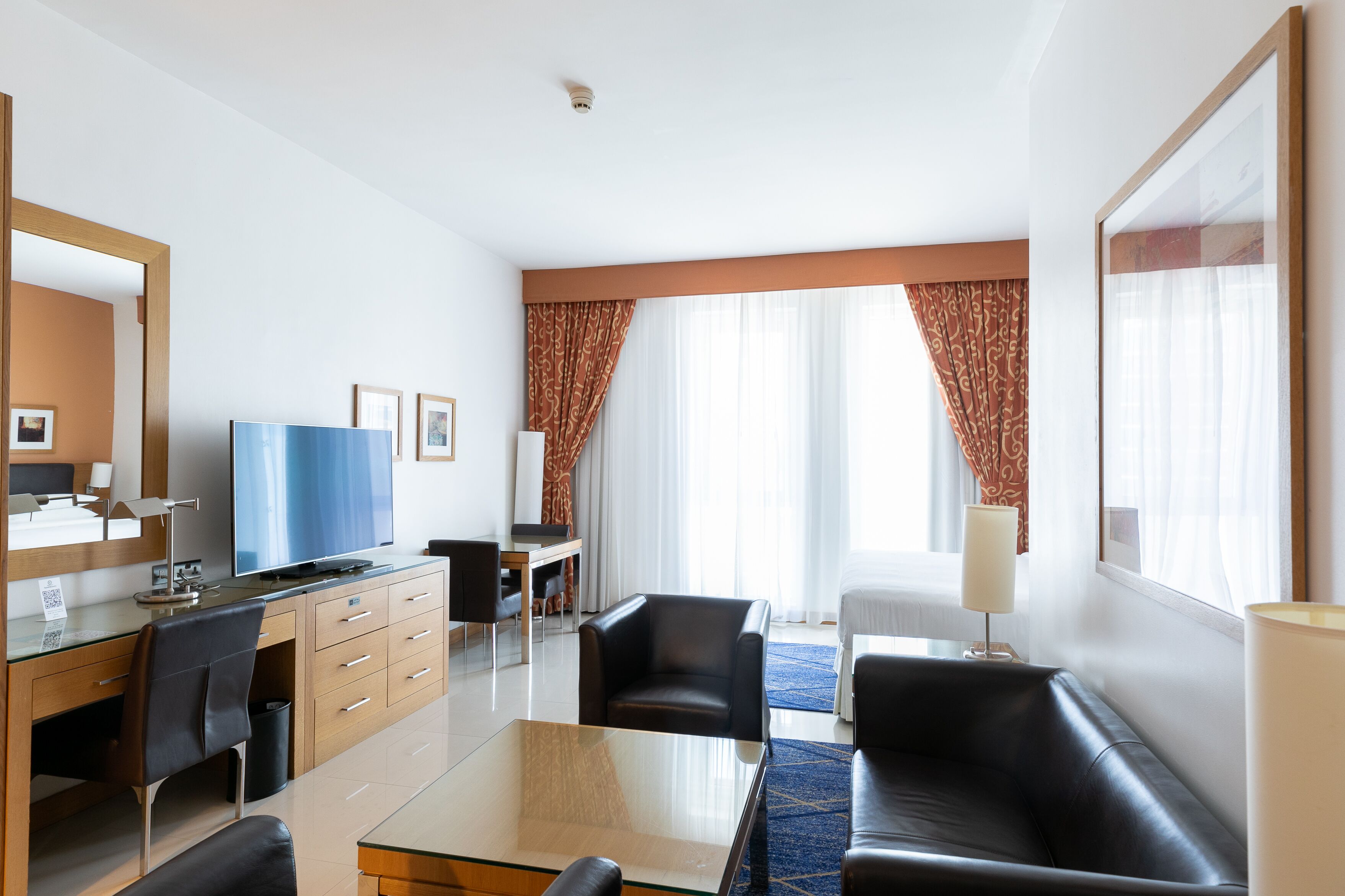 1 bedroom, hypo-allergenic bedding, minibar, in-room safe