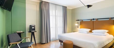 Phòng đôi Superior | Két bảo mật tại phòng, trang trí khác biệt