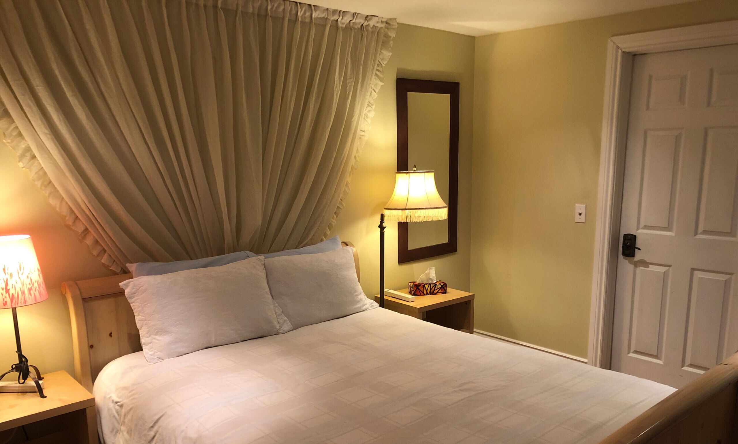 Phòng đôi cơ bản, có phòng tắm riêng (Retreat - Basement Level) | 1 phòng ngủ, truy cập Internet không dây 