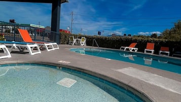 Indoor pool, seasonal outdoor pool, pool loungers