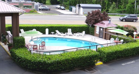 Baymont by Wyndham Pigeon Forge near Island Drive - Image 24