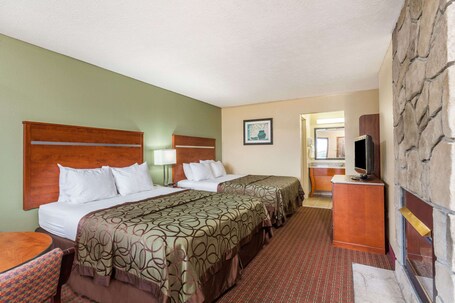 Baymont by Wyndham Pigeon Forge near Island Drive - Image 22
