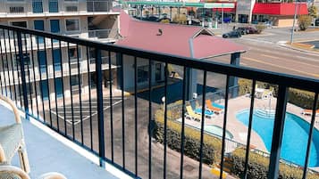 Indoor pool, seasonal outdoor pool, sun loungers