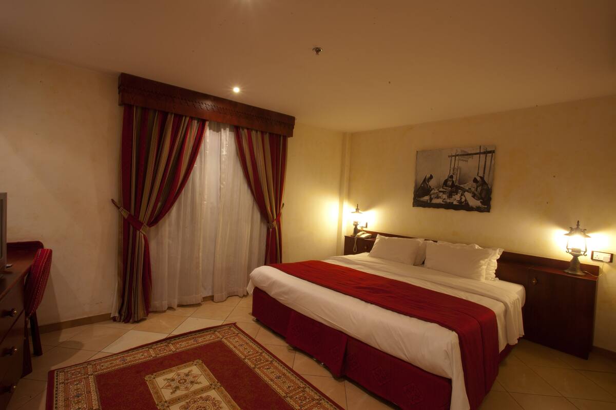 1 bedroom, in-room safe, desk, blackout drapes