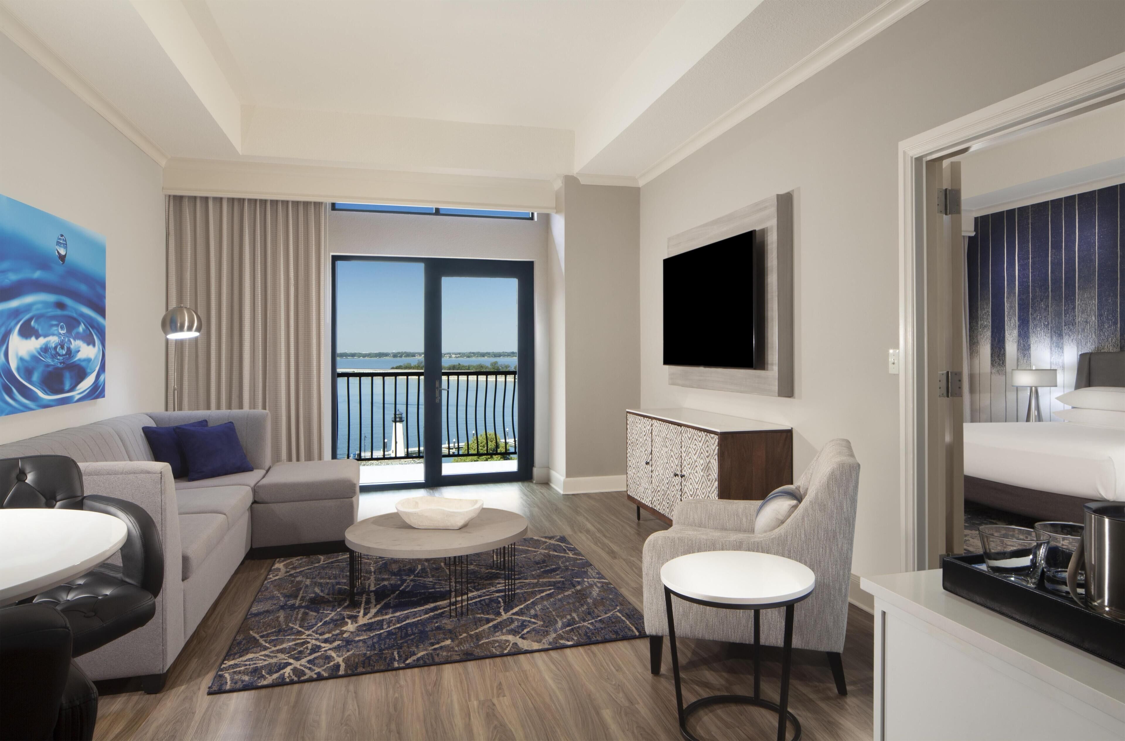 King Suite, Room | Living area