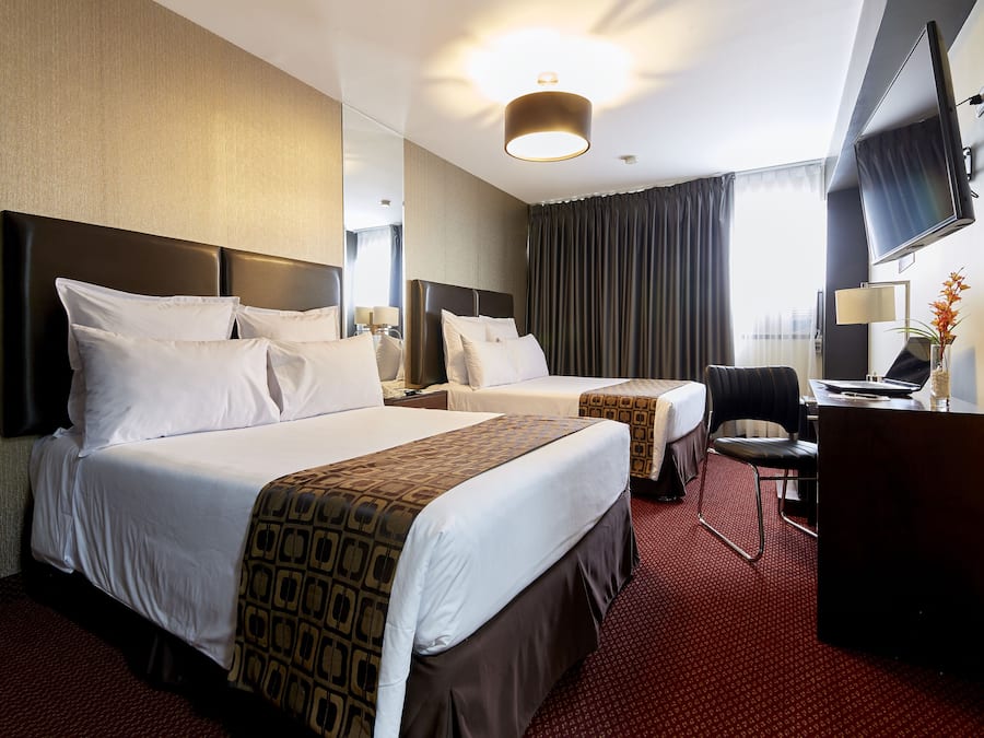 Premium bedding, iron/ironing board, free WiFi