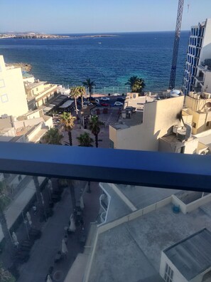Terrace/patio - Hotel Primera (St. Paul's Bay)