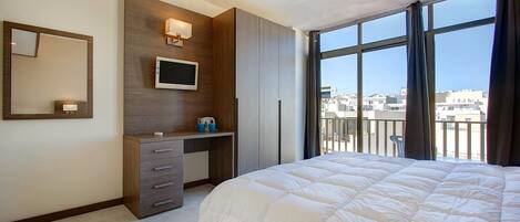 Dubbelrum eller tvåbäddsrum - balkong - viss havsutsikt | Strykjärn/strykbräda, gratis barnsängar och rullstolsanpassning