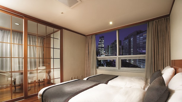 Suite (Coatel) | Premium bedding, desk, blackout drapes, iron/ironing board (on request) - Coatel Chèreville (Seoul)