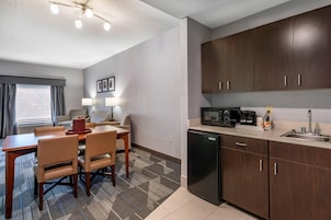 Minibar, in-room safe, desk, soundproofing