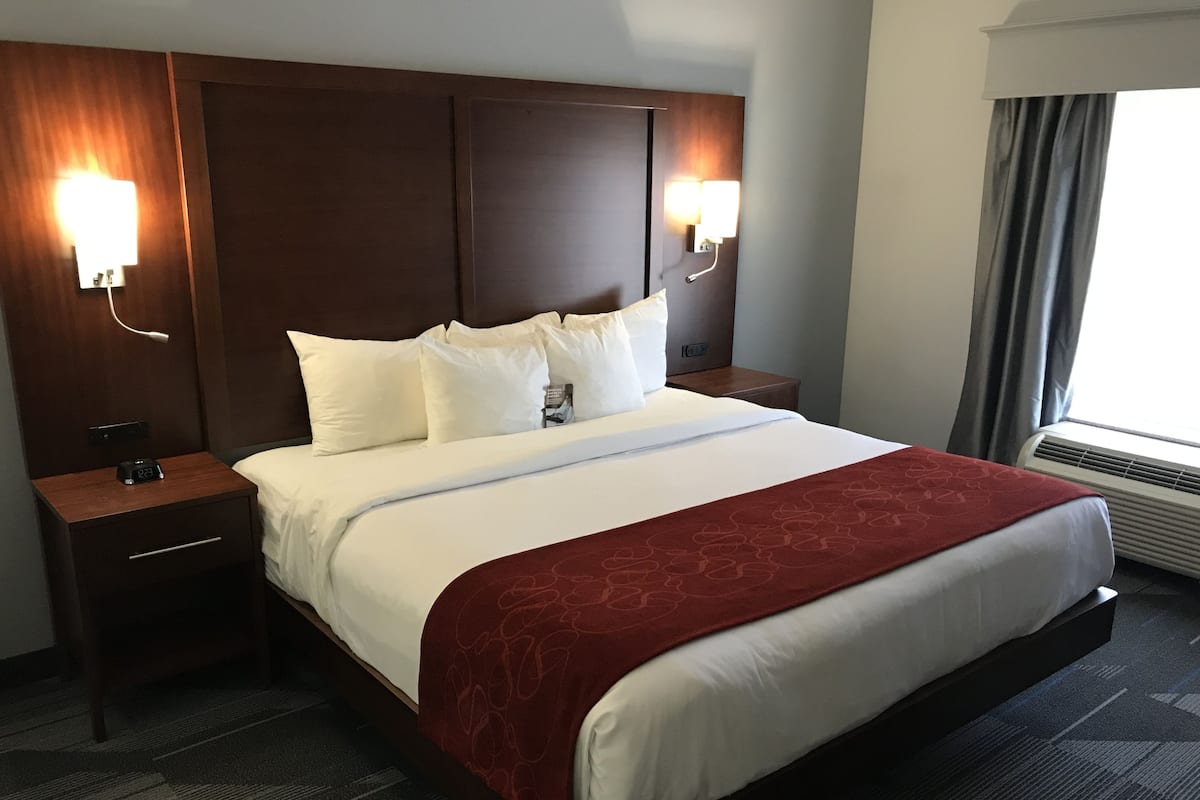 Minibar, két bảo mật tại phòng, bàn, phòng cách âm