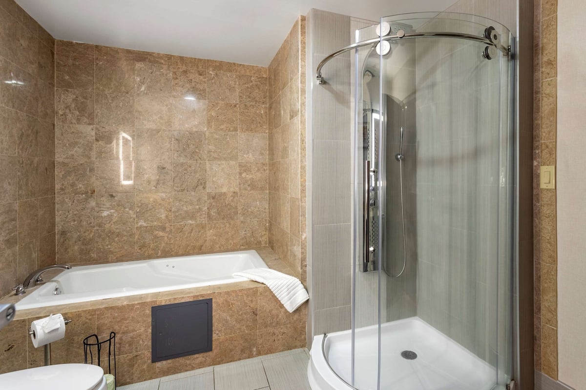 minibar, in-room safe, desk, soundproofing