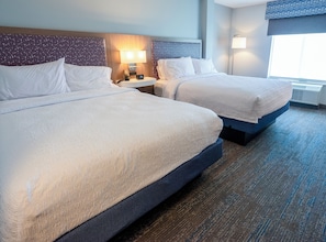 Blackout curtains, iron/ironing board, free WiFi, bed sheets - Hampton Inn Norton, VA (Norton)