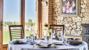Restaurant - Abba las Viñas Tiedra  (Tiedra)