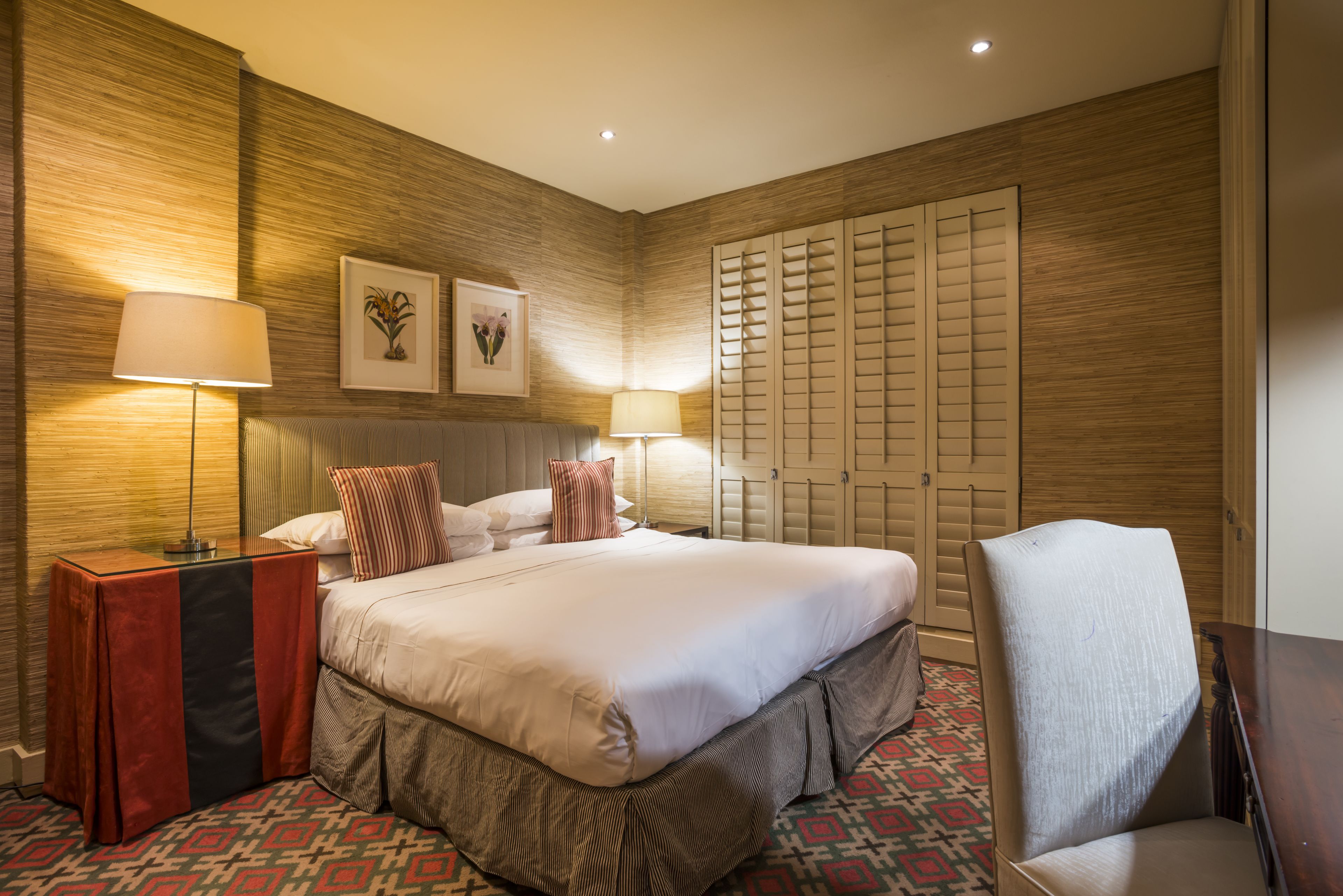 executive apartment, 2 bedrooms, courtyard area | premium bedding, in-room safe, desk, laptop workspace