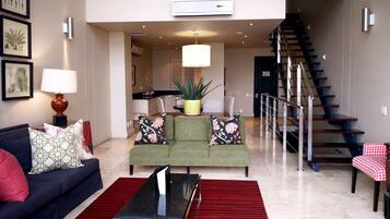 32-inch LED TV with satellite channels, TV