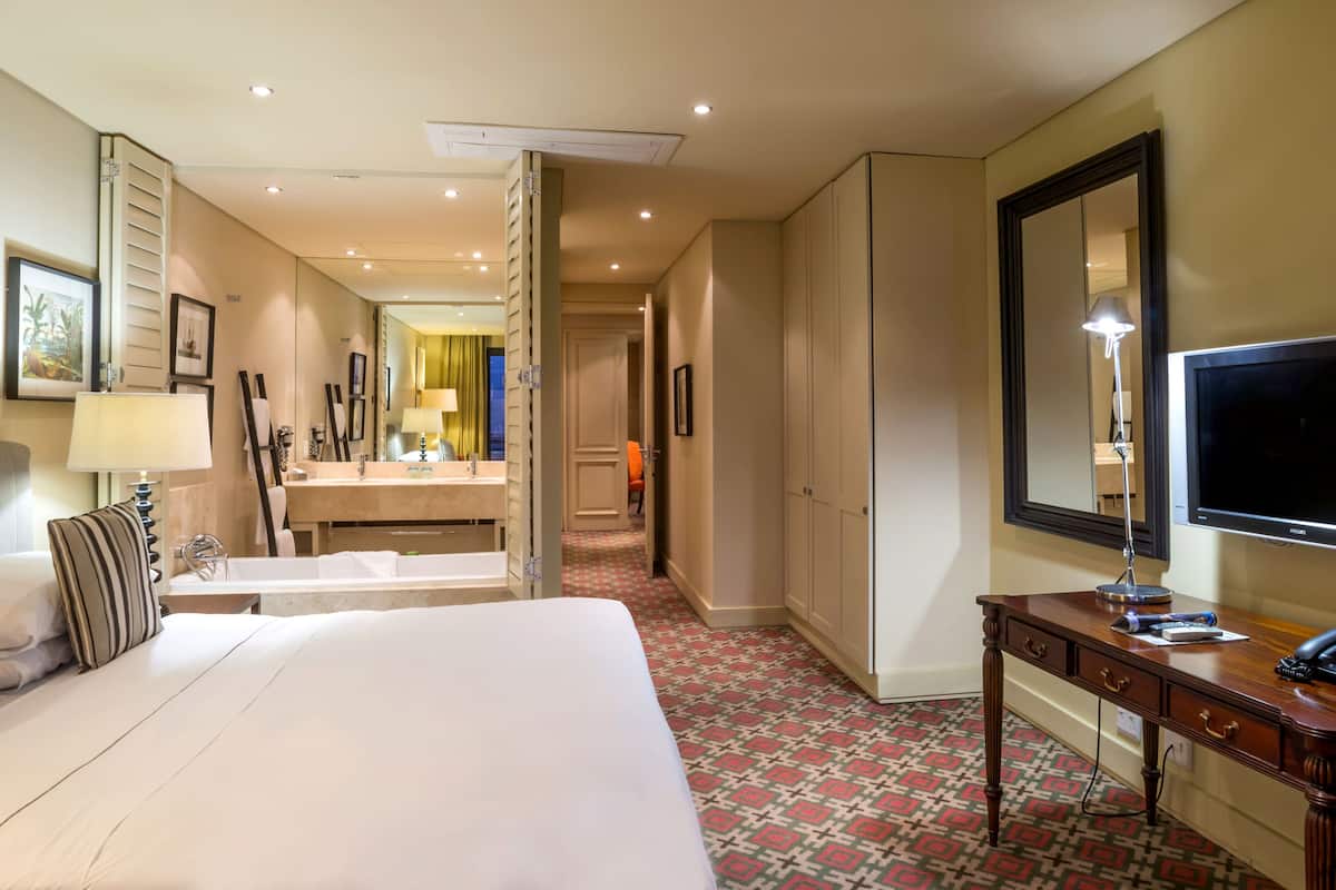 luxury penthouse, 2 bedrooms | premium bedding, in-room safe, desk, laptop workspace