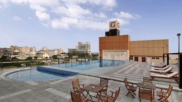 Outdoor pool, sun loungers