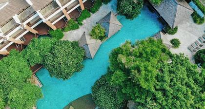 Woodlands Hotel & Resort