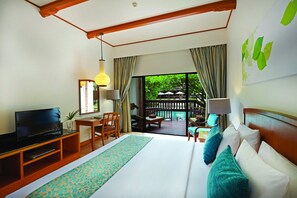 Minibar, in-room safe, individually furnished, desk - Woodlands Hotel & Resort (Pattaya)