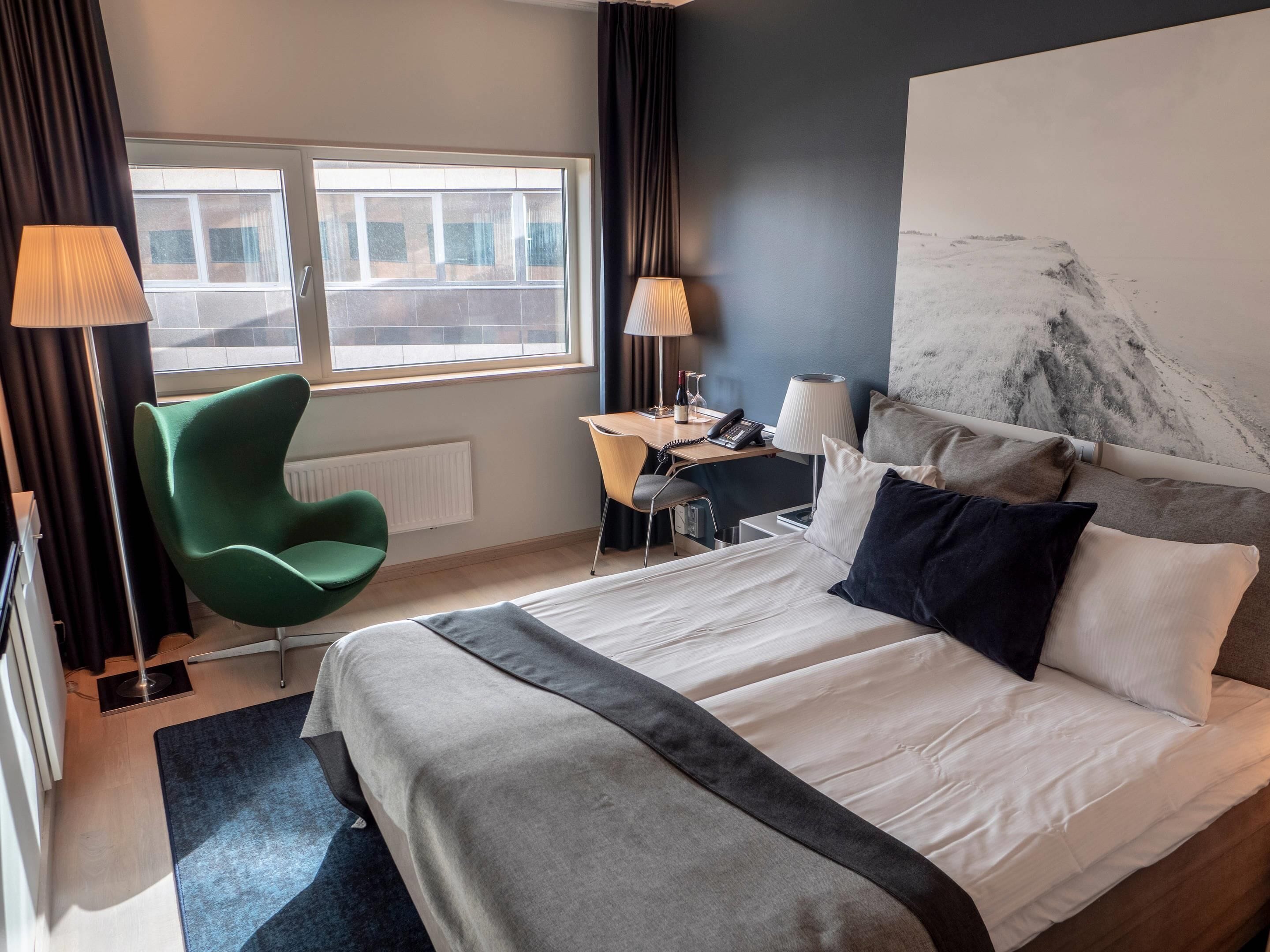 Standard Room, 1 Double Bed, Non Smoking | Hypo-allergenic bedding, down comforters, minibar, in-room safe