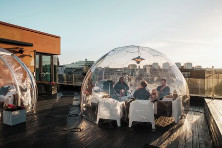 Clarion Hotel Sign - view 2